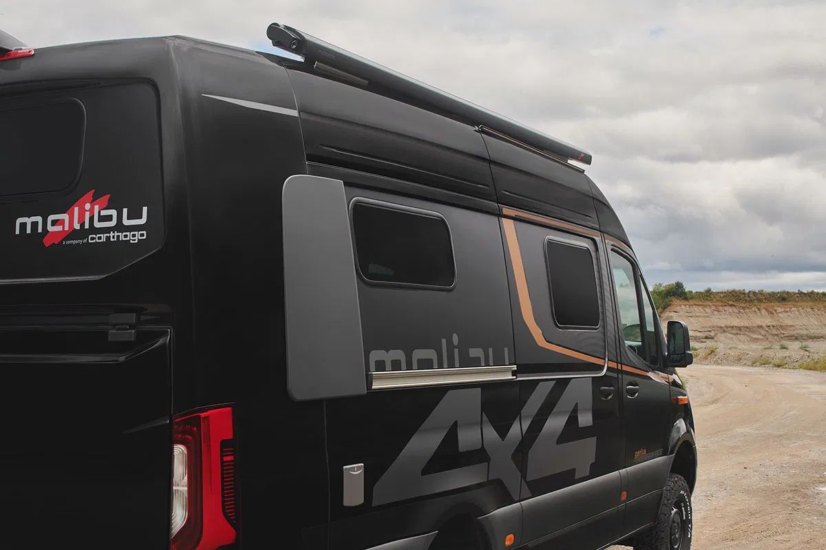641-LE_4x4_25_03.jpg